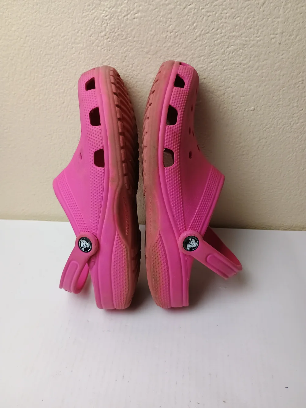 CROCS Toddler Girl 9 Classic Clogs - Hot Pink